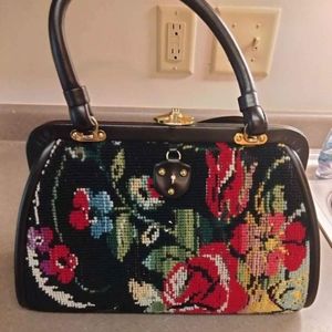 Kadin purse in the U.S.A . Antique stitched like new